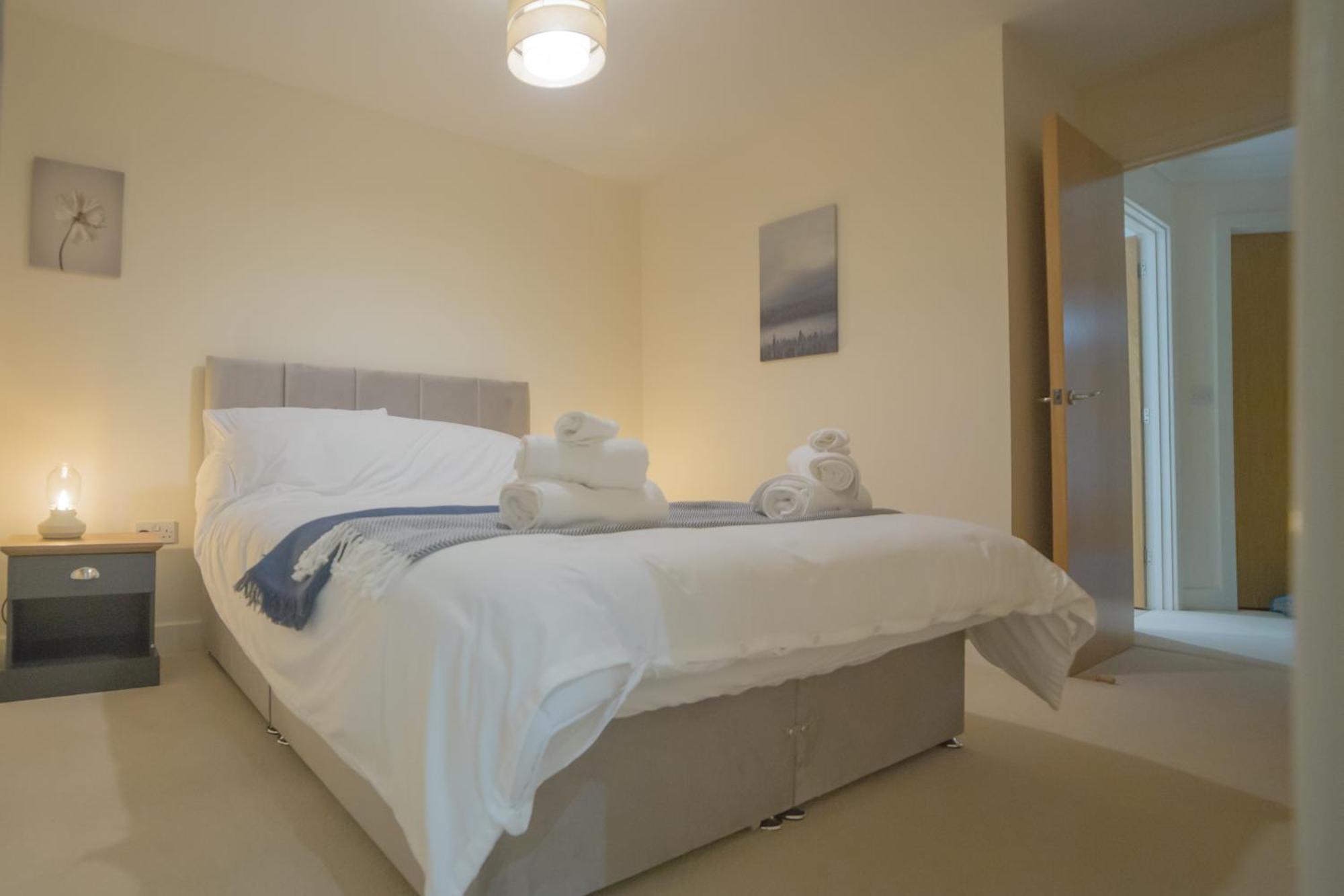 Sleeps9 Parking&Garage 17 Mins To Gatwick, 30 To London Villa Merstham Exterior photo